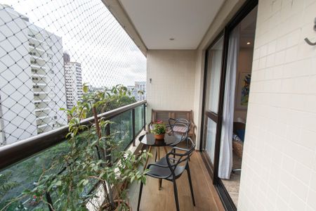 Apartamento para alugar com 137m², 3 quartos e 3 vagasSala