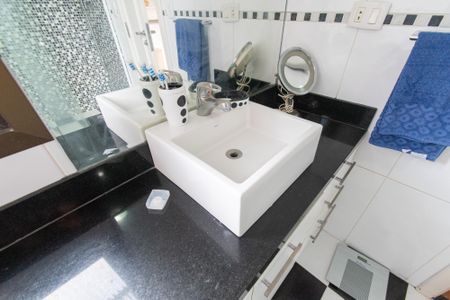 Apartamento para alugar com 137m², 3 quartos e 3 vagasBanheiro da suíte