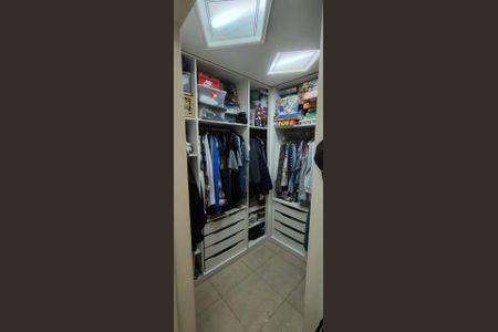 Apartamento à venda com 72m², 2 quartos e 1 vagaCloset da suíte