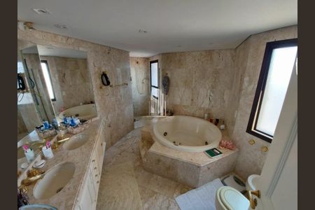 Apartamento à venda com 260m², 3 quartos e 3 vagas