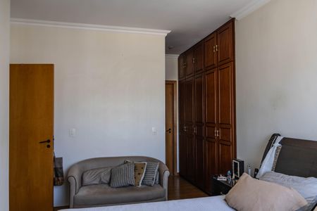 Apartamento para alugar com 138m², 4 quartos e 2 vagas Apartamento para alugar com 138m², 4 quartos e 2 vagasSuíte