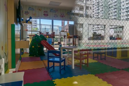 Apartamento para alugar com 60m², 2 quartos e 1 vaga Apartamento para alugar com 60m², 2 quartos e 1 vagaÁrea comum - Brinquedoteca