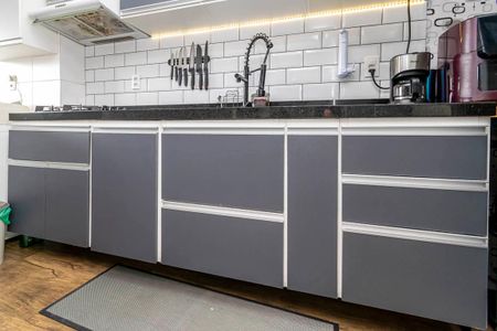 Apartamento para alugar com 60m², 2 quartos e 1 vaga Apartamento para alugar com 60m², 2 quartos e 1 vagaCozinha - Armários