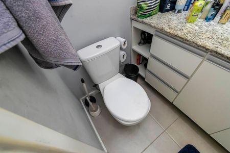 Apartamento para alugar com 60m², 2 quartos e 1 vaga Apartamento para alugar com 60m², 2 quartos e 1 vagaBanheiro da Suíte