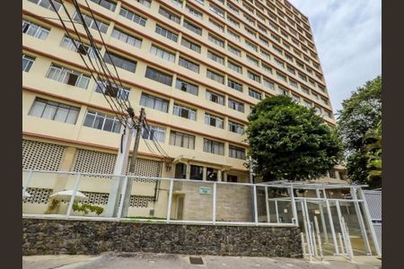 Apartamento à venda com 52m², 1 quarto e sem vaga Apartamento à venda com 52m², 1 quarto e sem vagaFachada