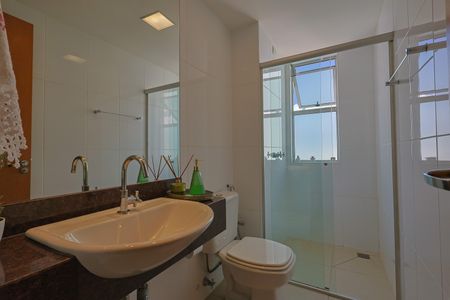 Apartamento à venda com 135m², 4 quartos e 4 vagasBanheiro