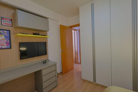 Apartamento à venda com 135m², 4 quartos e 4 vagasQuarto 2