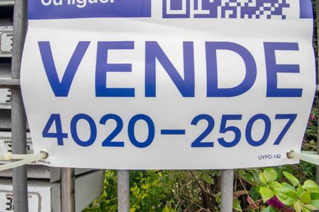 Studio à venda com 48m², 1 quarto e sem vaga Studio à venda com 48m², 1 quarto e sem vagaPlaquinha