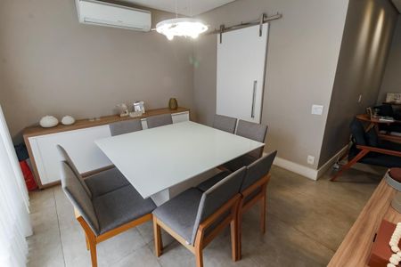 Casa de Condomínio à venda com 4 quartos, 126m² em Jardim Monte Kemel, São Paulo