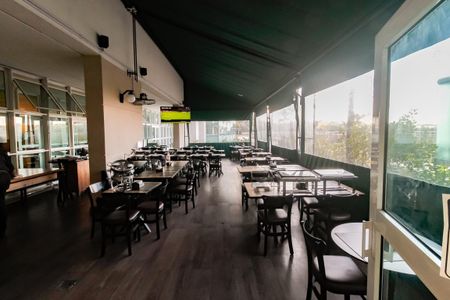 Casa de condomínio à venda com 126m², 4 quartos e 3 vagasÁrea comum - restaurante