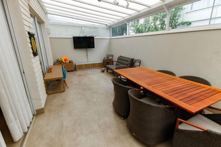 Casa de condomínio à venda com 126m², 4 quartos e 3 vagasÁrea gourmet