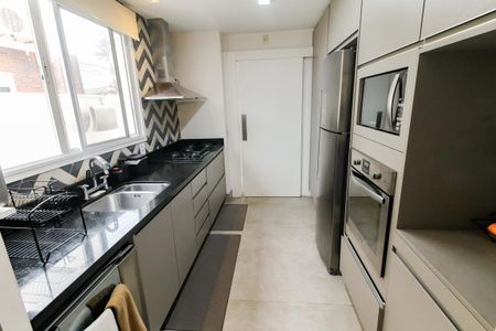 Casa de condomínio à venda com 126m², 4 quartos e 3 vagasCozinha - Armários