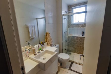 Casa de condomínio à venda com 126m², 4 quartos e 3 vagasBanheiro Corredor