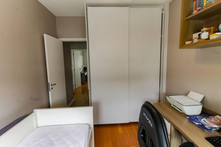 Casa de condomínio à venda com 126m², 4 quartos e 3 vagasQuarto 1 - Armários