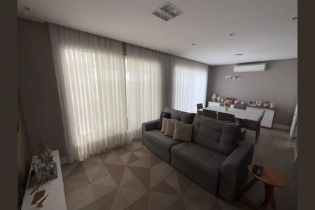 Sala de casa de condomínio para alugar com 4 quartos, 126m² em Jardim Monte Kemel, São Paulo