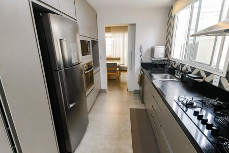 Casa de condomínio à venda com 126m², 4 quartos e 3 vagasCozinha - Armários