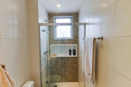 Casa de condomínio à venda com 126m², 4 quartos e 3 vagasBanheiro Corredor