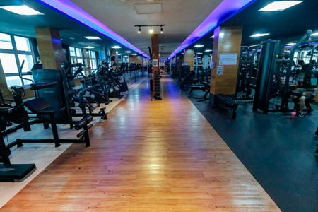 Casa de condomínio à venda com 126m², 4 quartos e 3 vagasÁrea comum - Academia