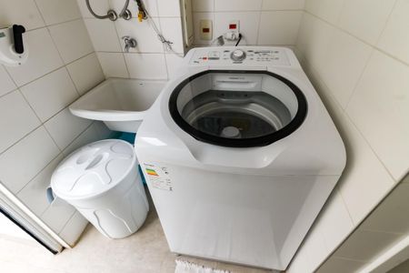 Casa de condomínio à venda com 126m², 4 quartos e 3 vagasDetalhe da area de serviço