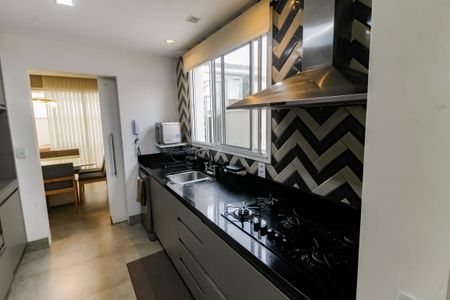 Casa de condomínio à venda com 126m², 4 quartos e 3 vagasCozinha - Armários