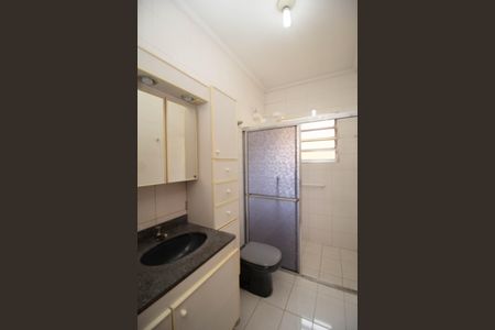 Casa à venda com 195m², 4 quartos e 4 vagasBanheiro Social