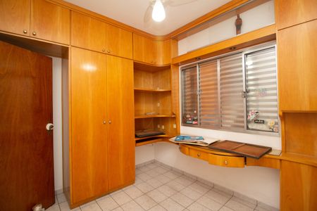 Casa à venda com 195m², 4 quartos e 4 vagasQuarto 2