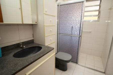 Casa à venda com 195m², 4 quartos e 4 vagasBanheiro Social