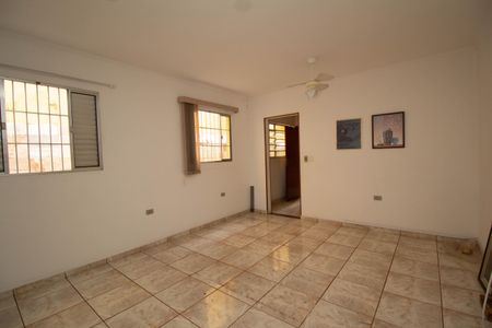 Casa à venda com 195m², 4 quartos e 4 vagasQuarto de Serviço