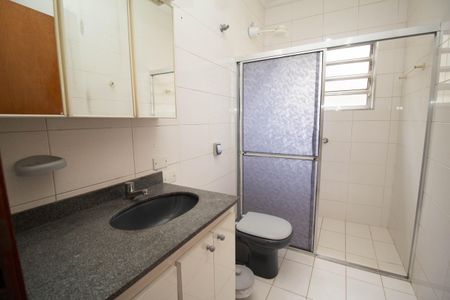 Casa à venda com 195m², 4 quartos e 4 vagasBanheiro da Suíte