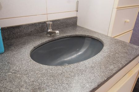 Casa à venda com 195m², 4 quartos e 4 vagasBanheiro Social