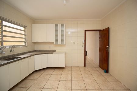 Casa à venda com 195m², 4 quartos e 4 vagasCozinha
