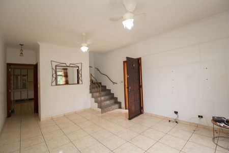 Casa à venda com 195m², 4 quartos e 4 vagasSala