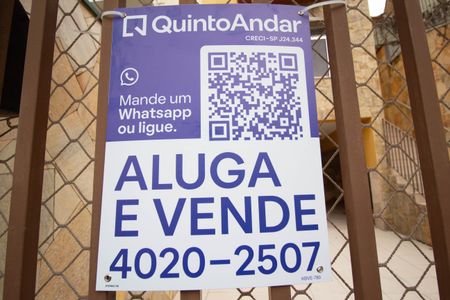 Casa à venda com 195m², 4 quartos e 4 vagasFachada - placa instalada