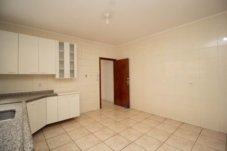 Casa à venda com 195m², 4 quartos e 4 vagasCozinha