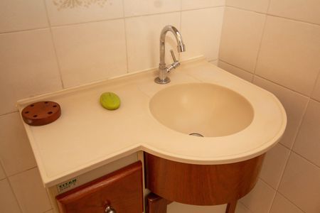 Casa à venda com 195m², 4 quartos e 4 vagasBanheiro de serviço