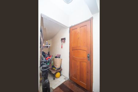 Casa à venda com 176m², 4 quartos e 2 vagas Casa à venda com 176m², 4 quartos e 2 vagasSala