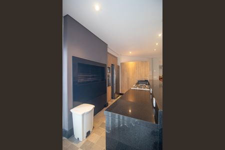 Casa à venda com 176m², 4 quartos e 2 vagas Casa à venda com 176m², 4 quartos e 2 vagasÁrea comum - Salão de festas