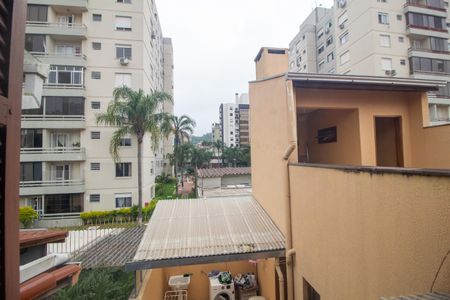 Casa à venda com 176m², 4 quartos e 2 vagas Casa à venda com 176m², 4 quartos e 2 vagasVista