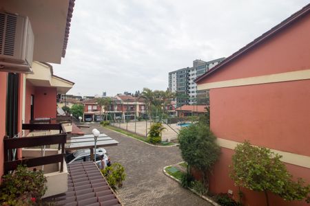 Casa à venda com 176m², 4 quartos e 2 vagas Casa à venda com 176m², 4 quartos e 2 vagasVista