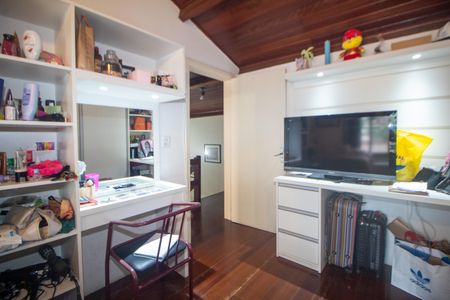 Casa à venda com 176m², 4 quartos e 2 vagas Casa à venda com 176m², 4 quartos e 2 vagasQuarto 3