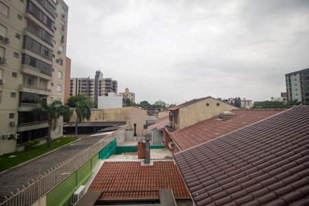 Casa à venda com 176m², 4 quartos e 2 vagas Casa à venda com 176m², 4 quartos e 2 vagasvista