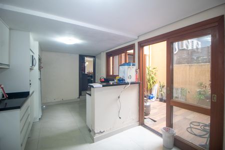 Casa à venda com 176m², 4 quartos e 2 vagas Casa à venda com 176m², 4 quartos e 2 vagasCozinha