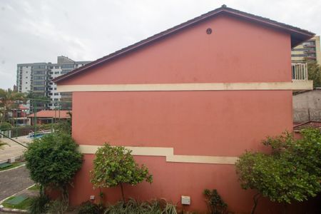 Casa à venda com 176m², 4 quartos e 2 vagas Casa à venda com 176m², 4 quartos e 2 vagasVista