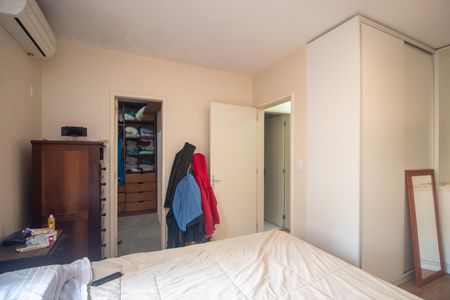 Casa à venda com 176m², 4 quartos e 2 vagas Casa à venda com 176m², 4 quartos e 2 vagasSuite