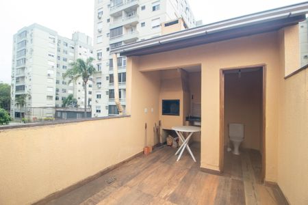 Casa à venda com 176m², 4 quartos e 2 vagas Casa à venda com 176m², 4 quartos e 2 vagasChurrasqueira