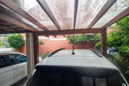 Casa à venda com 176m², 4 quartos e 2 vagas Casa à venda com 176m², 4 quartos e 2 vagasVista