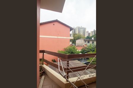 Casa à venda com 176m², 4 quartos e 2 vagas Casa à venda com 176m², 4 quartos e 2 vagasVaranda