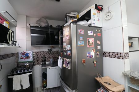 Cozinha de apartamento para alugar com 2 quartos, 57m² em Tauá, Rio de Janeiro