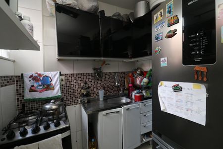 Cozinha de apartamento para alugar com 2 quartos, 57m² em Tauá, Rio de Janeiro