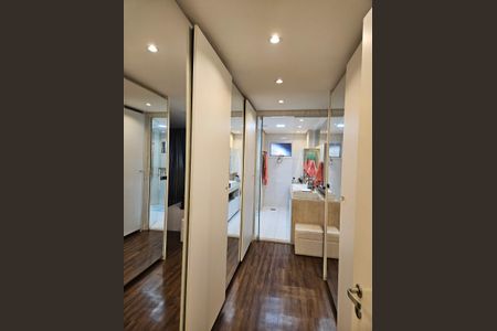 Apartamento à venda com 236m², 3 quartos e 4 vagasCorredor